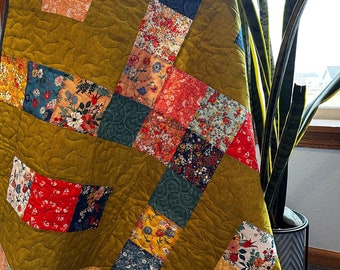 Edredón de flores a cuadros BOHO con diseño floral de oliva para bebé y niño pequeño, hecho a mano, para colgar en la pared