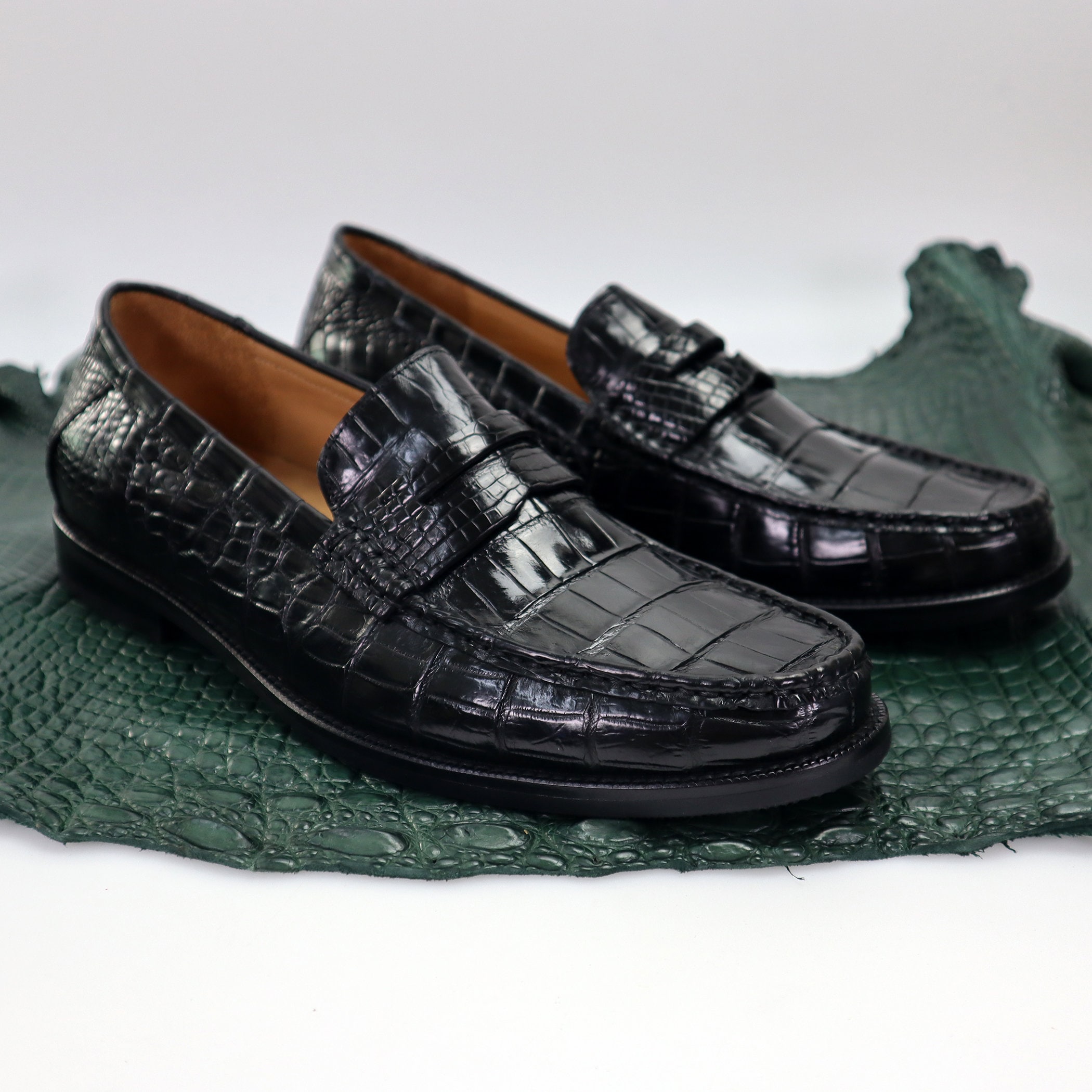 Genuine Leather Men's Shoes Black Alligator Slip-on Loafer