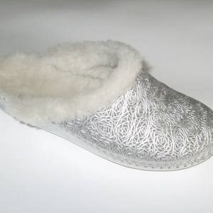Handmade slippers for women and men in genuine leather with sheepskin lining