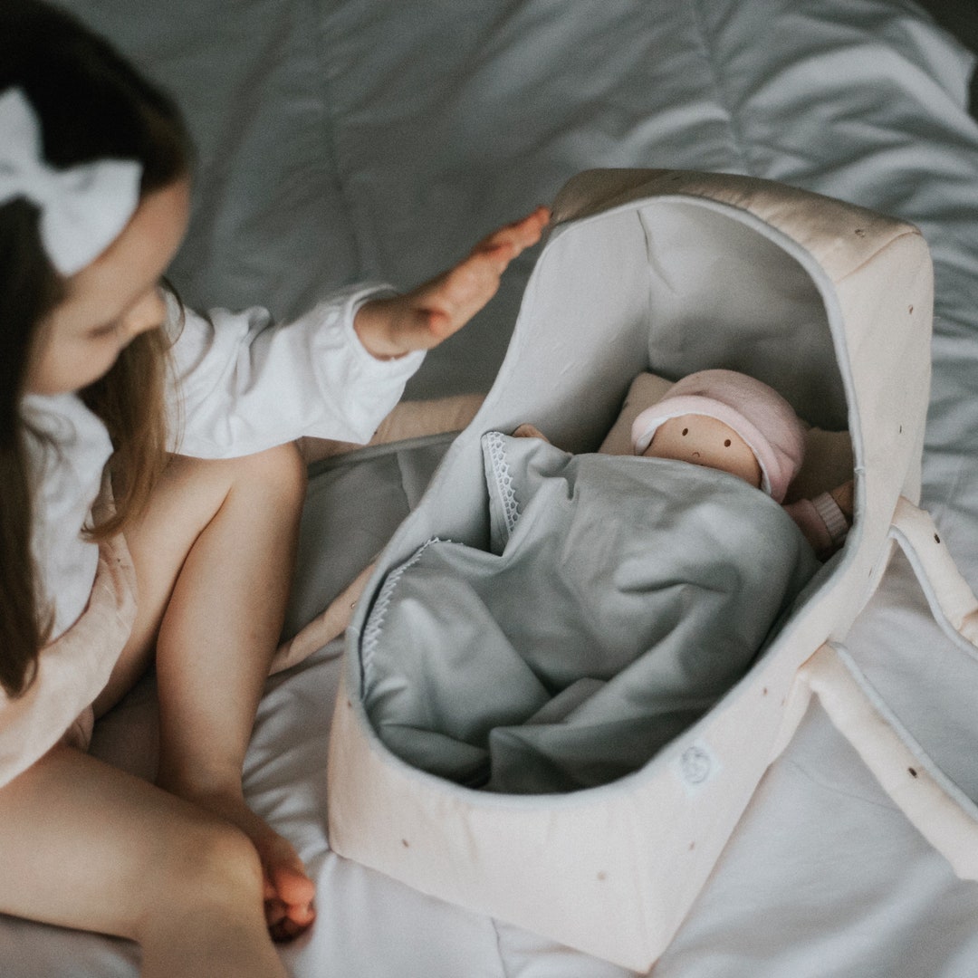 Doll Carry Cot With Bedding , Baby Doll Basket , Doll Moses Basket