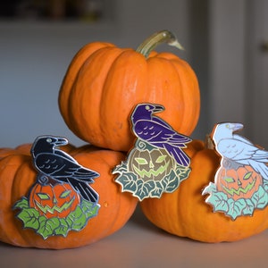 Raven & Jack-o-Lantern glow in the dark hard enamel pin