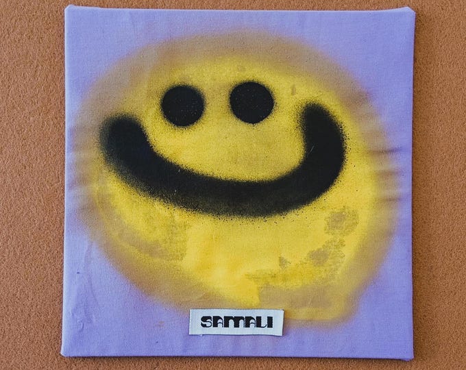 graffiti smiley - yellow purple combo