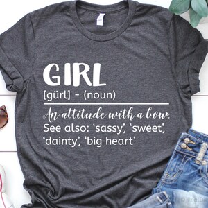 Meisje een houding met een boog Svg Meisje Svg Baby meisje Svg Little Miss Svg Cutting Girl Boss Svg Cut File voor Cricut Svg voor Silhouette Girl Png