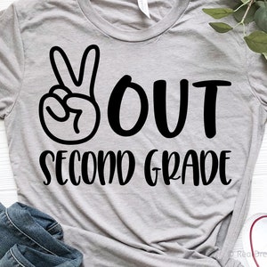 Peace Out 2e leerjaar Svg, laatste dag van school Svg, jongen tweede leerjaar zomervakantie, Kids afstuderen Shirt Svg-bestand knippen voor Cricut, png, dxf, eps