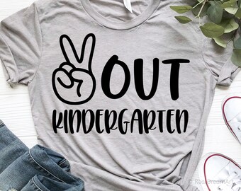 Peace Out Kindergarten Svg, Last Day of School Svg, Last Day of Kindergarten Boy, Kids Graduation Shirt Svg Cut Files for Cricut, Png, Dxf