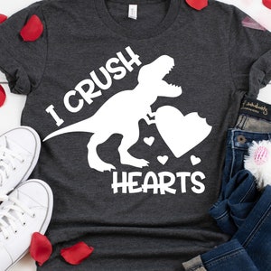 Boy Valentines Svg, I Crush Hearts Svg, Dinosaurier Svg, T-Rex Svg, Lustige Kinder Valentinstag Shirt Love Svg Cut Dateien für Cricut, Png, Dxf