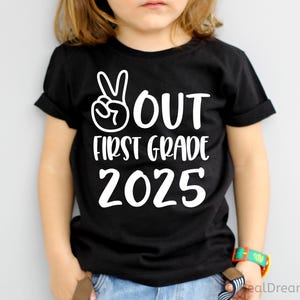 1年生に平和を祈るSVG、2025年1年生SVG、学校最終日、1年生男子最終日、子供卒業シャツSVG、PNG、DXF