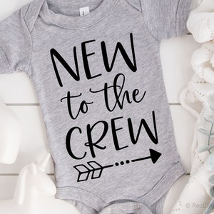 Neu in der Crew Svg, neue Baby Svg, Baby-Dusche Svg, Geschlecht offenbaren, Schwangerschaft Svg, Mädchen junge Kleinkind Svg schneiden Dateien für Cricut, Png, Dxf