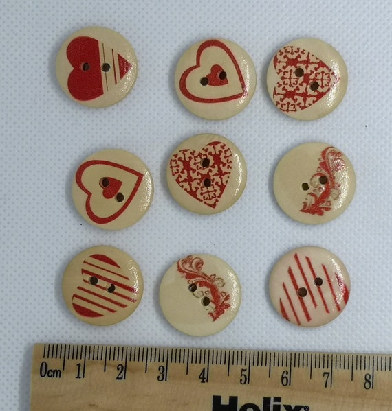 10 15mm blue and red Wood Heart Shape Spotted Buttons 2 Holes