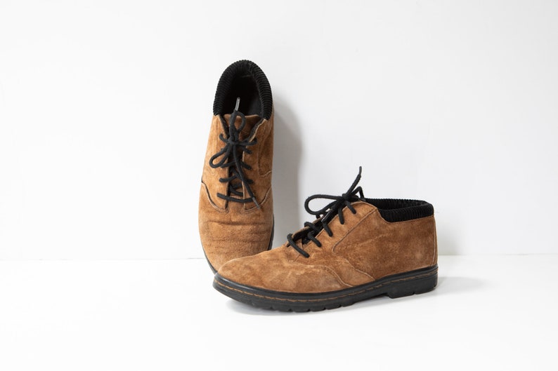 Vintage LA Gear Light Brown Ankle Boots 90/'s Suede Lace Shoes Women/'s Size 6.5