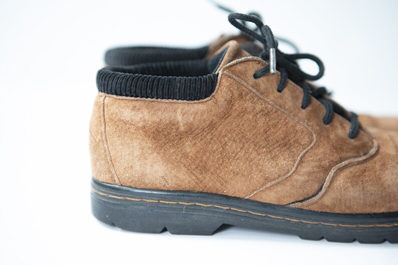 Vintage LA Gear Light Brown Ankle Boots 90/'s Suede Lace Shoes Women/'s Size 6.5