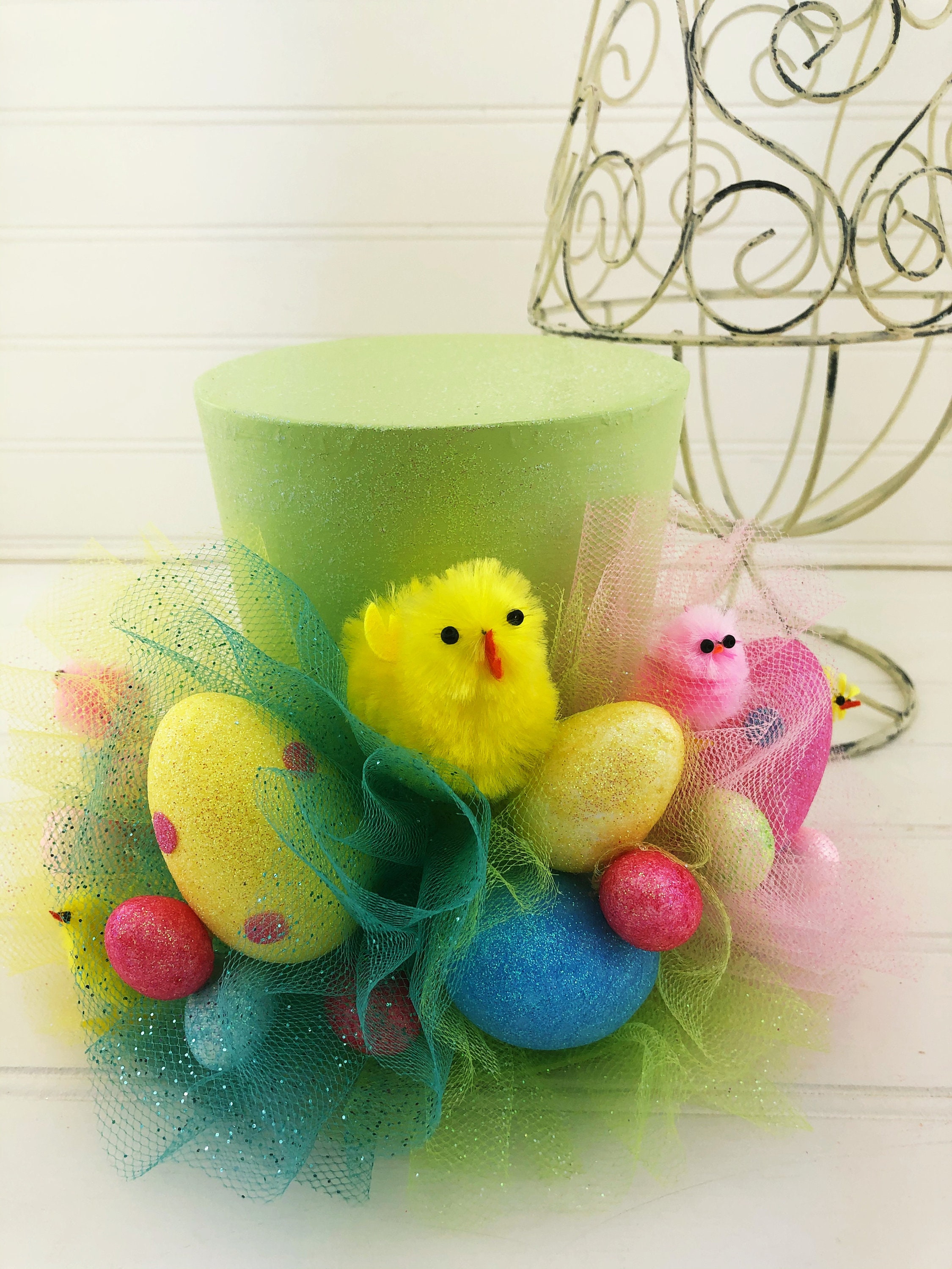 Easter Decor Top Hat Tree Topper Green with Eggs & Chicks Etsy