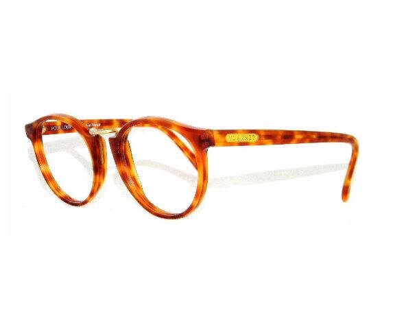 retro round eyeglasses