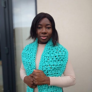 Easy Chunky Crochet Scarf Pattern / Quick Crochet chunky shawl
