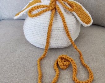 Gehäkelte Beuteltasche mit Kordelzug,