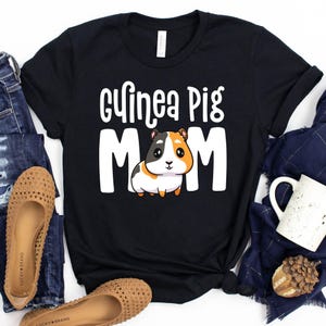 Guinea Pig Mom T-Shirt / Guinea Pig Lover / Guinea Pig Mom / Guinea Pig Mama / Gift For her / Guinea Pig Gifts / Guinea Pig Shirt / Wheek