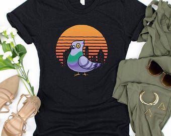 Retro City Pigeon Shirt / Cute Pigeon Shirt / Pigeon Gift / Bird Lover  Gift / Pigeon Shirt / New York City / Pigeon Lover Shirt