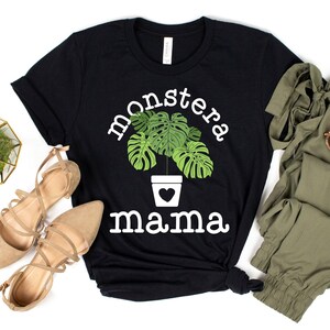 Monstera Mama T-Shirt / Monstera Plant / Monstera Leaf / Plant Mama / Plant Mom Shirt / Garden Shirt / Gardening Shirt / Gift For Plant