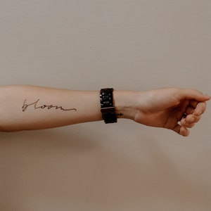 Tijdelijke tatoeage bloeien, delicaat, vintage, mini, nep, klein, bloemen, tatoeageontwerpen, handletters tattoo-ontwerp, tatoeage kalligrafie