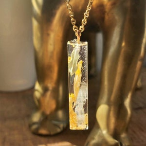 Daisy Petal, Calcite & Gold Flake Necklace