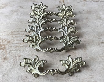Vintage French Provincial Drawer Handles set of 6 Vintage 1960’s White French Provincial Drawer Pulls Vintage Cabinet Pulls 2 1/2” centres