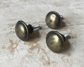 Antique Drawer Pulls, set of 3 brass Vintage Single mount drawer pulls, Drawer Knobs, brass Furniture Pulls, Vanity Cabinet Knobs