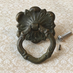 Antik mässingsringhandtag 1 Vintage mässing Enkelmonterad utsmyckad ringhandtag Ersättning