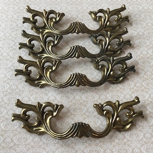 Vintage French Provincial Drawer Handles Set of 4 French Provincial 6 1/4” Cabinet Pulls 2 5/8” Centre Mount CANADA C937