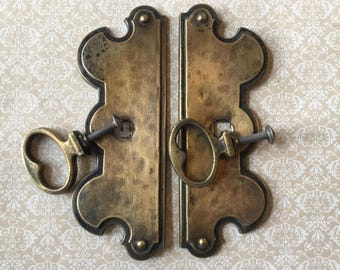 Tiradores de cajón con llave de latón con placas traseras a juego PAR de tiradores de gabinete con llave de latón vintage, tiradores de gabinete de porcelana con llave de latón de montaje simple