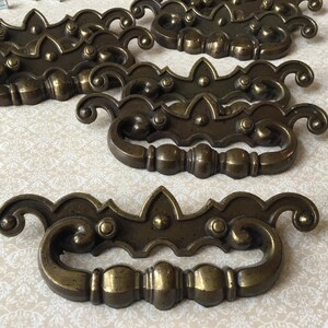 Juego de 7 tiradores grandes para cajones estilo MCM (Mínimo Moderno) y tiradores vintage para armarios.