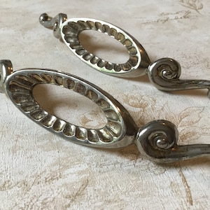 MCM 7” Drawer Pulls pair of Oval Scalloped Furniture Handle 7” Vanity Cabinet Pull with 6 1/2” Centre Mounting Holes