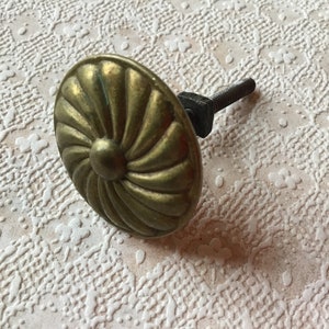 Antique 1 1/2” round Cast Brass Spiral Design Victorian Pull