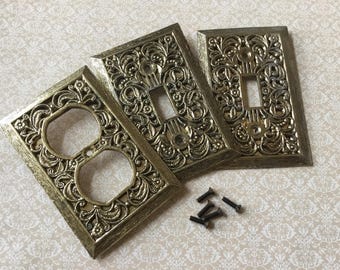 Messing Filigree Gespiegelte Blumen Single Lichtschalter Abdeckplatten 2 Vintage Single Toggle Light Covers mit passender Steckdosenplatte