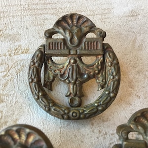 Antique Brass Ring Pull KBC Victorian Brass Ring Pull USA 1 Laurel Leaf Wreath Ring Pull Antique Brass Ring Pull Replacement Keeler Brass Co