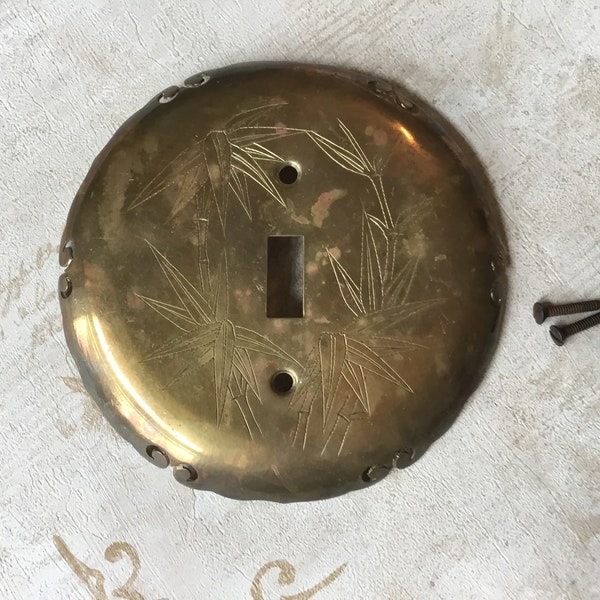 Vintage Brass Round Scalloped 5 1/4” Single Light Switch Cover Plate Made In Hong Kong Round Brass  Bamboo MCM Light Swith plate