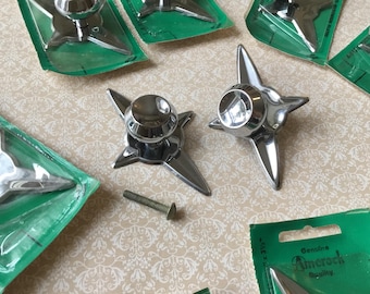 Atomic Starburst Knobs Pair of Vintage 1950’s starburst knobs with matching starburst backplates Starburst cabinet pulls