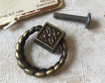 Vintage Ring Pull, 1 NOS Smaller 1 1/4” Floral Ring Pull, Decorative Antique Hobby, Craft Drawer Pull Brainerd MFG.
