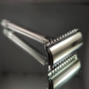 Merkur Double Edge Safety Razor, Straight Cut, Double Extra Long Handle, Chrome
