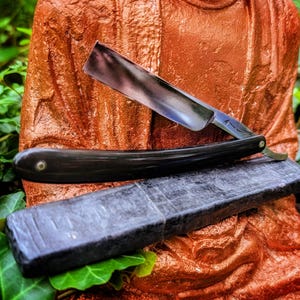Beautiful 5/8 Black George Wostenholm and Son  Original and True Pipe Razor Straight razor Wedge Sheffield England barber antique