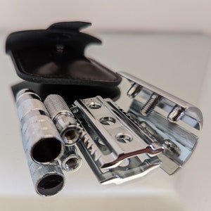Merkur 985 Double-Edge Travel Razor & Case, Bright Chrome Finish