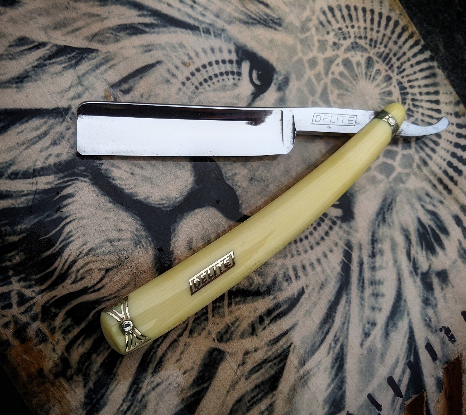 6/8 DELITE Straight Razor Shave Ready Antique Vintage Ornate Troy New