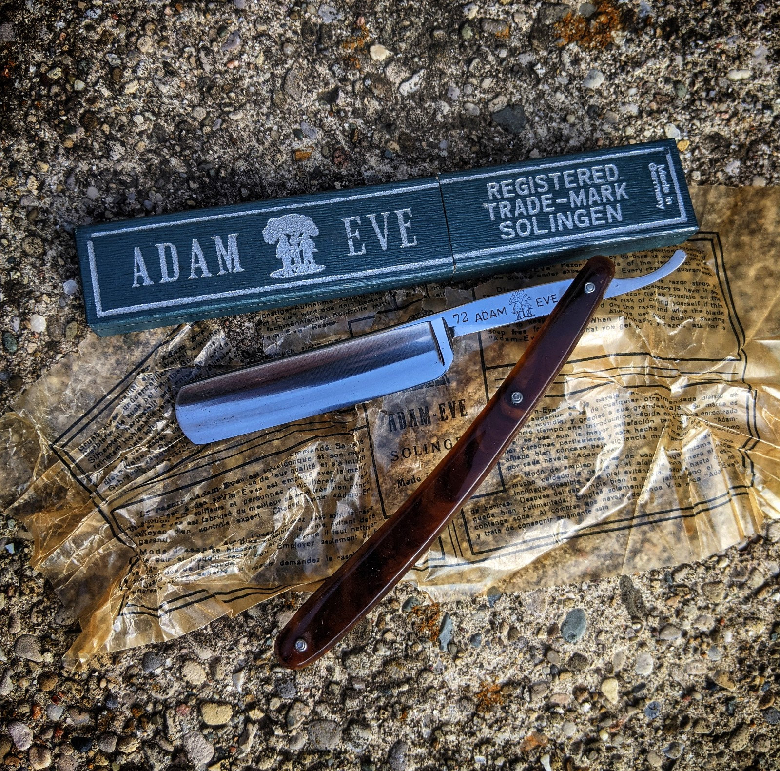 1930 Antique German Solingen Adam & Eve Straight Shaving Razor 5/8 Mint ...