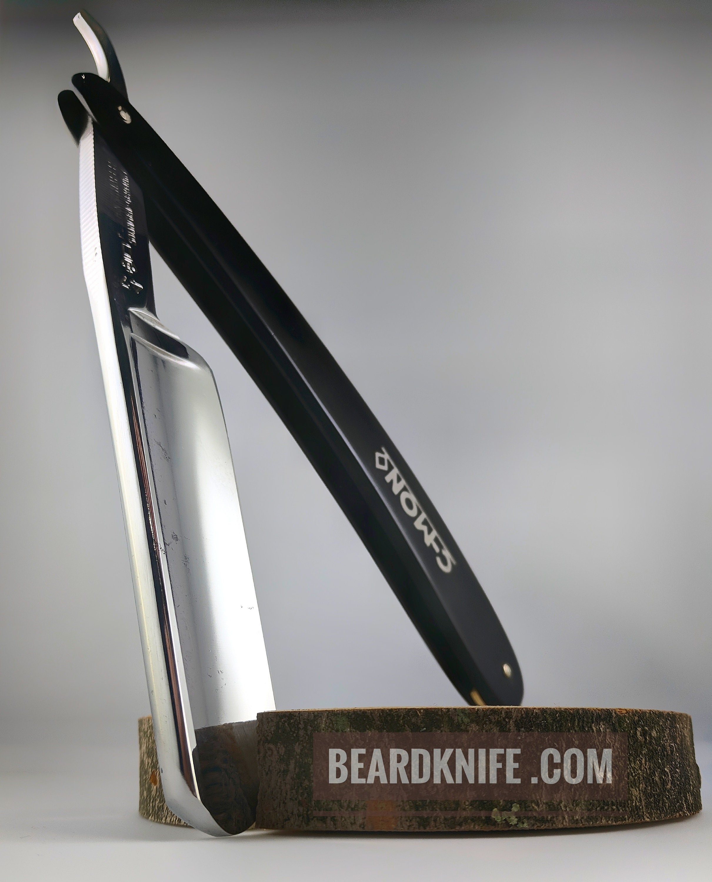 Kama Schaefer 47 straight razor C mon Scales MassiveSelf Care