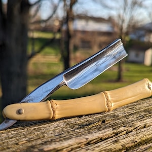 Shapleigh Hardware Co Straight Razor  5/8 fancy scales shave ready