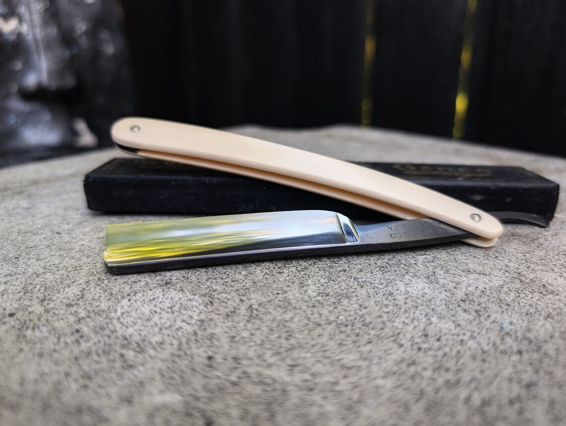 NOS 5/8 Genco Fluid Steel 1930s Straight Razor Shave Ready USA Made
