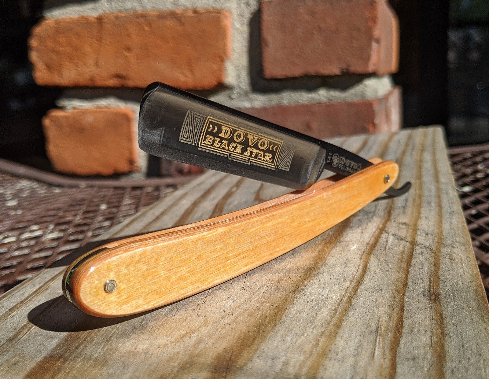 Dovo Black Star 141 Straight Razor Pakkawood Handle 5/8'' Shave Ready