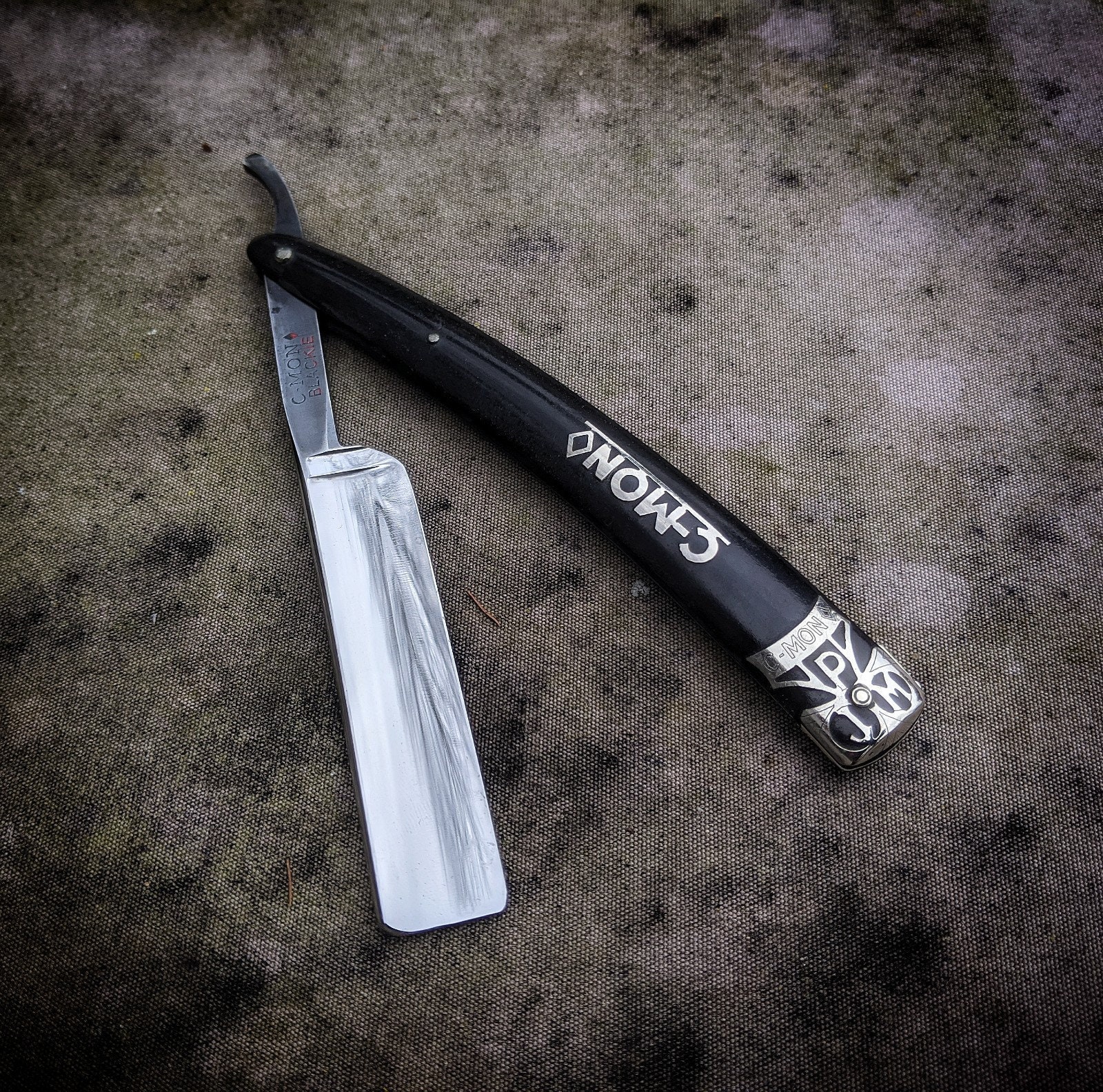 Vintage 6/8 CMON Blackie Straight Razor Made in Germany Brookly New York