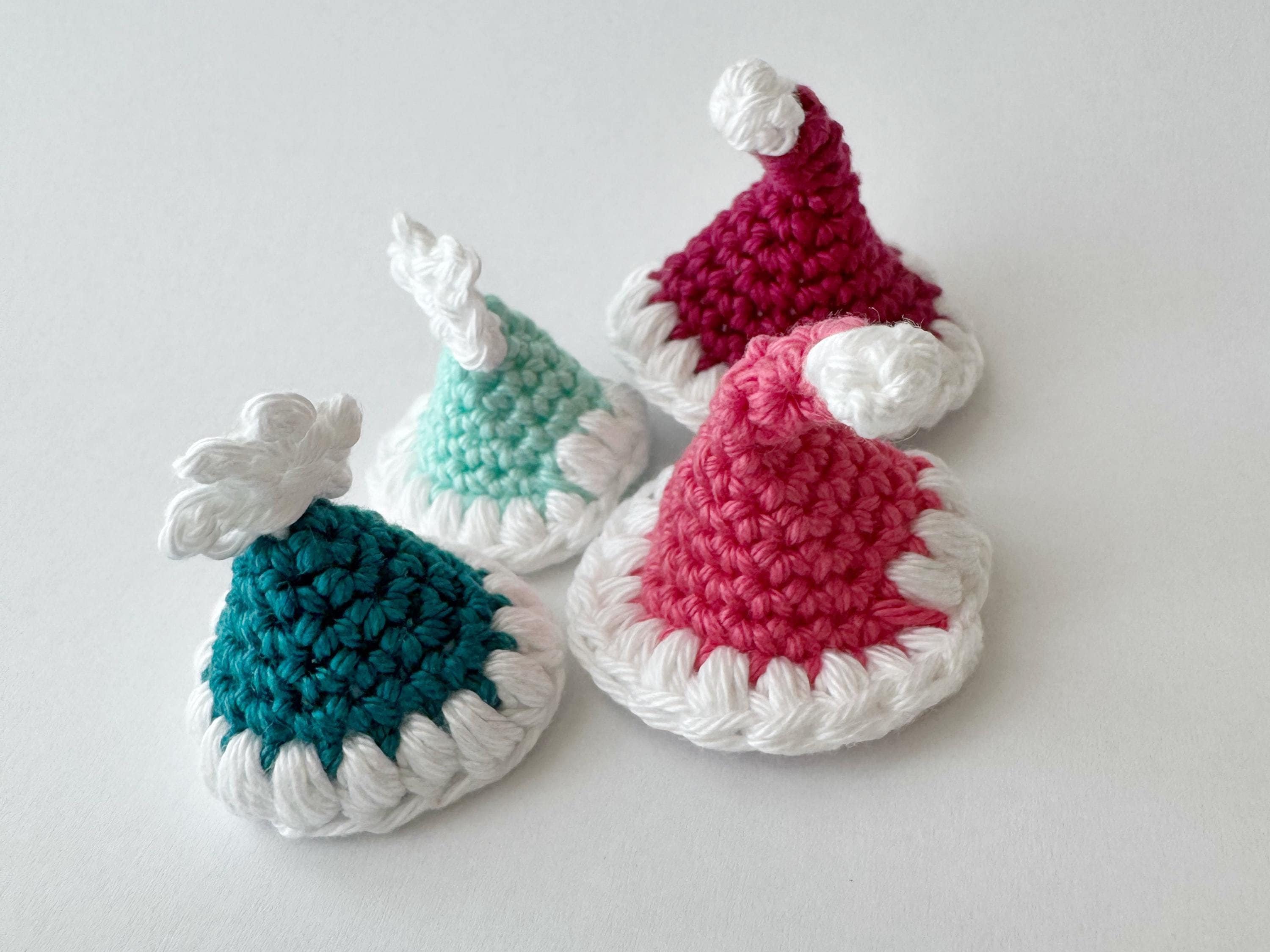 38 Santa Hat Crochet Patterns for Festive Photos, Costumes, and Cozy Holiday Makes 1 Crochet santa hat