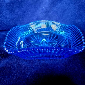 Blaue Vintage Pressglas Schale