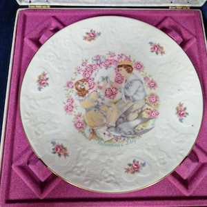 Royal Doulton Valentines day plate 1977